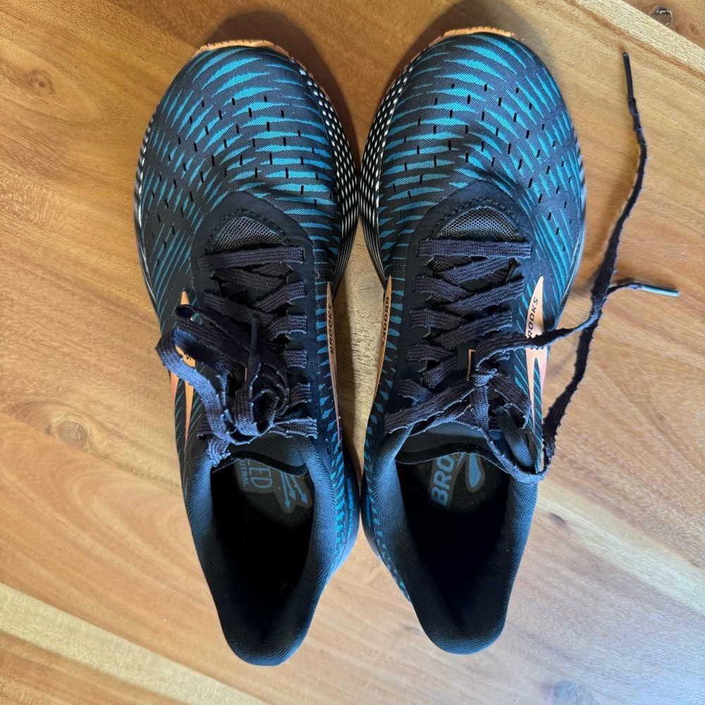 Brooks Black and Pink Athletic Shoes - Picture 7 of 7